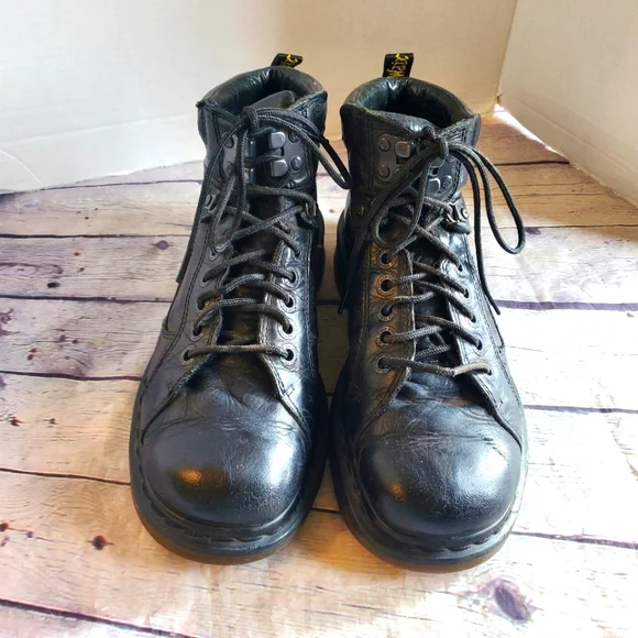 Dr. Martens Boots Mens‎ Size 10 Black Lace Up Combat Distressed AW004 Air Wair Dr. Martens | Shoes | Euc Dr Martens Awley Aw04 8 Eyelet  main image 3